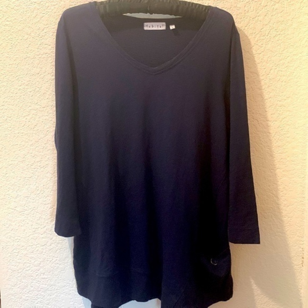 Habitat top with pocket in front small